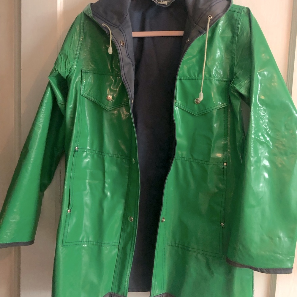 Vintage LotOne green/navy raincoat